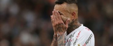 A Fiel fez a parte dela e lotou a Arena. Todos acreditavam em uma vitória e a classificação do Timão contra o Guaraní pela Pré-Libertadores.