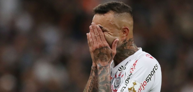 A Fiel fez a parte dela e lotou a Arena. Todos acreditavam em uma vitória e a classificação do Timão contra o Guaraní pela Pré-Libertadores.
